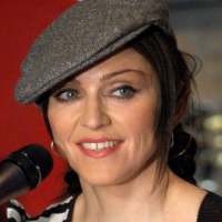 Madonna Dikritik Pemuka Kabbalah